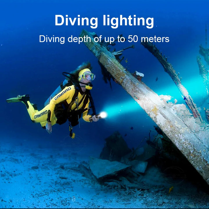Diving flashlight charging strong light XHP70 focus long flashlight plastic waterproof submersible lighting at night submersible