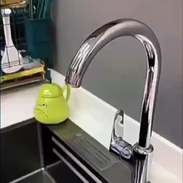 1 Universal Multi-Function Faucet Adapter, Three-Speed Switching Waterfall Water Flow, Rotatable Spray Head, Splash-Proof, Versatile Design Suitable for Bathroom And Kitchen Sinks, Durable Replacement Parts, Easy Installation