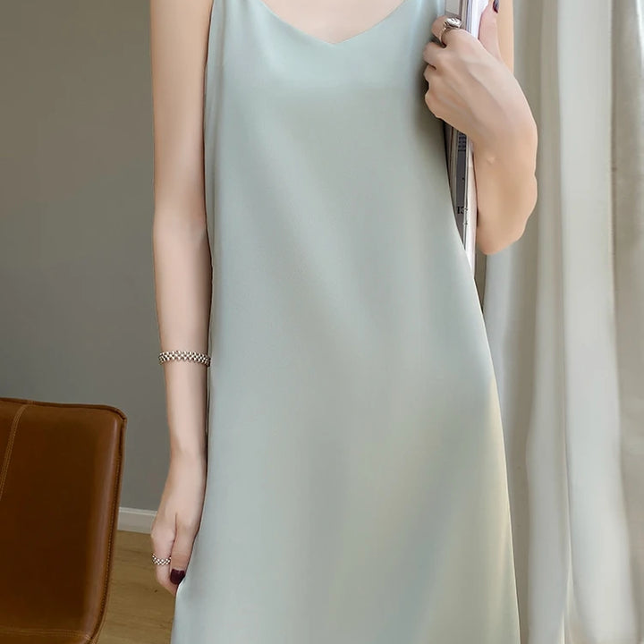 Silk High-Grade Dress New Spring/Summer Sleeveless V-Neck Dress Vest Slip Skirt Silk White With High-Grade Temperament RW D13