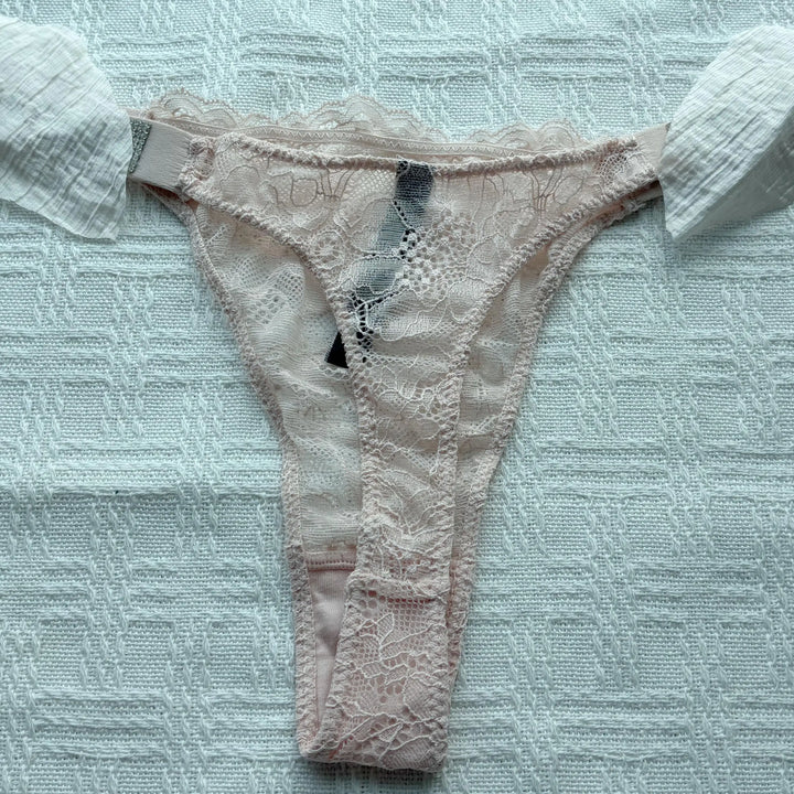 2025New Women'S Underwear, Smooth Low-Waisted Sexy Women'S Thong, Attractive, Breathable, Shiny, Sexy And Comfortable In One