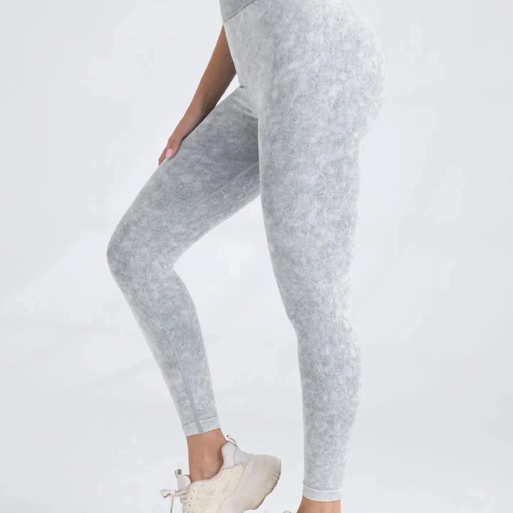 Sports High Waist Leggings Women V-back Waist Tights Stretchy Slim Yoga Fitness Set Seamless Short Sleeve Shorts and Pants Set