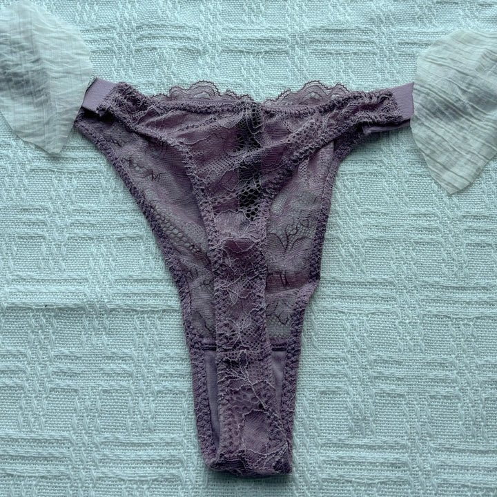 2025New Women'S Underwear, Smooth Low-Waisted Sexy Women'S Thong, Attractive, Breathable, Shiny, Sexy And Comfortable In One