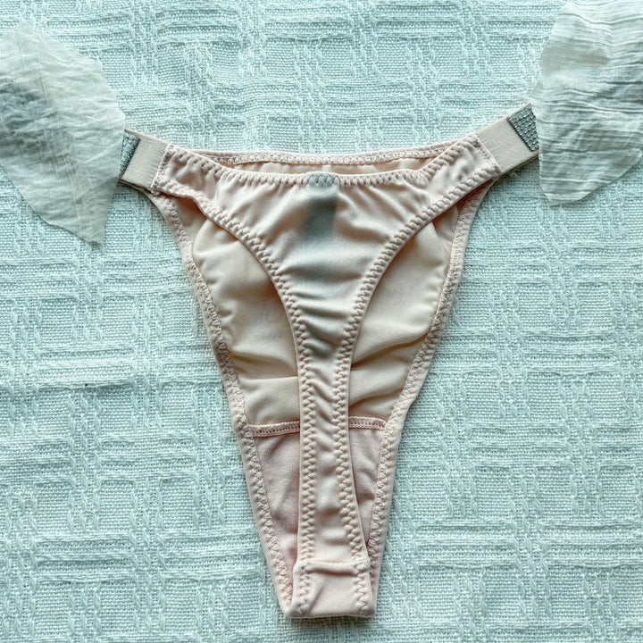 2025New Women'S Underwear, Smooth Low-Waisted Sexy Women'S Thong, Attractive, Breathable, Shiny, Sexy And Comfortable In One