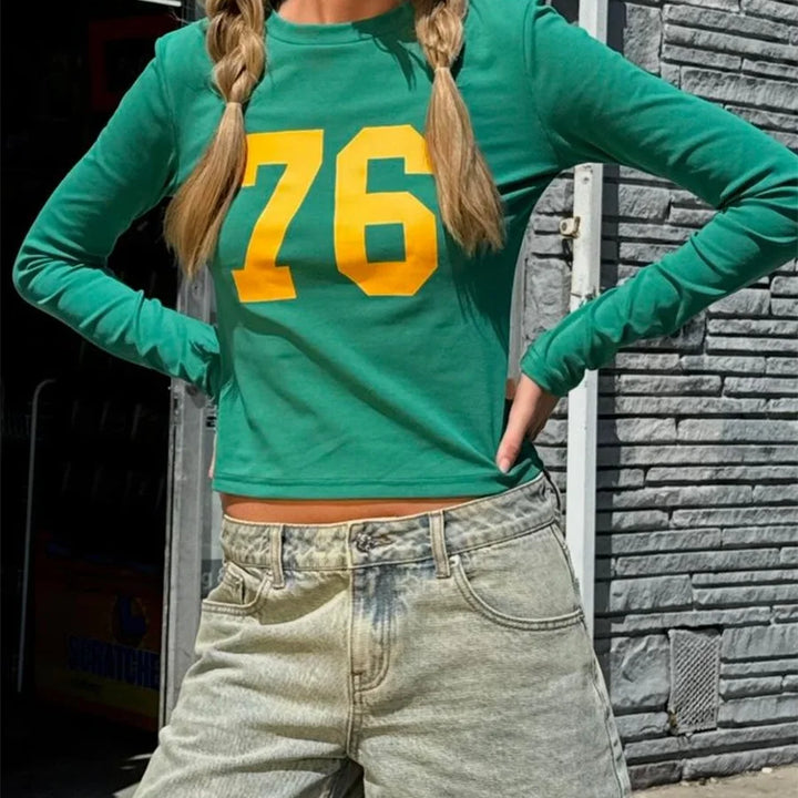 Women s Long Sleeve Crew Neck T-shirt with Vintage Floral Print and Ruffle Detail for Casual Chic Streetwear Style